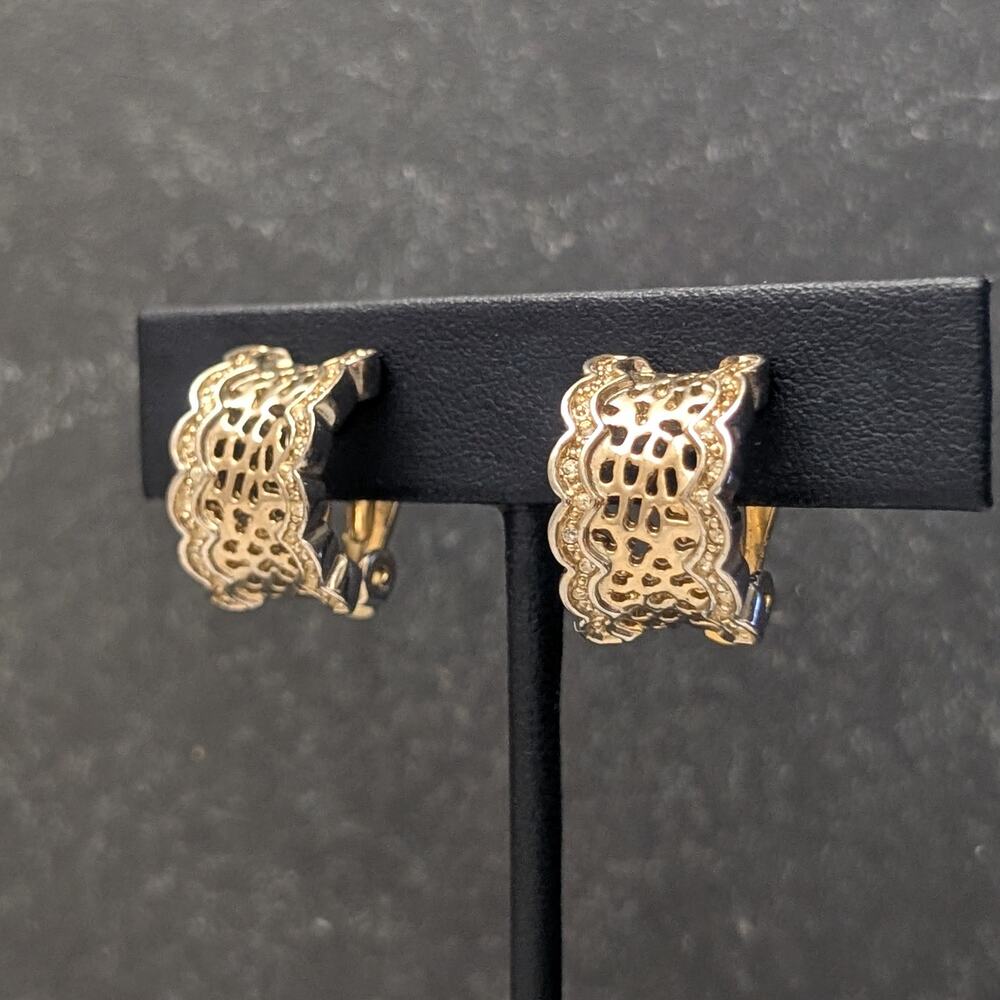 Vintage Clip On Earrings Gold Tone Chunky & Ornate Half Hoops 0.75" Stylish Glam